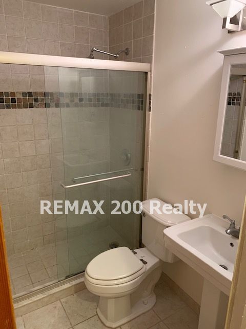 East Orlando Pool Home With Pool and Lawn Care Included property image