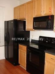 Avalon Park / 2 Story Townhome / Corner Unit - Fenced Backyard property image
