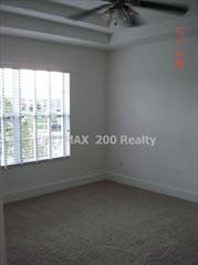 Avalon Park / 2 Story Townhome / Corner Unit - Fenced Backyard property image