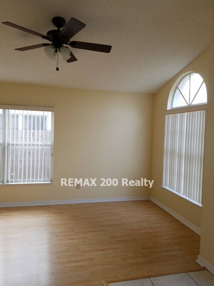 Conveniently Located Home Minutes From OIA property image