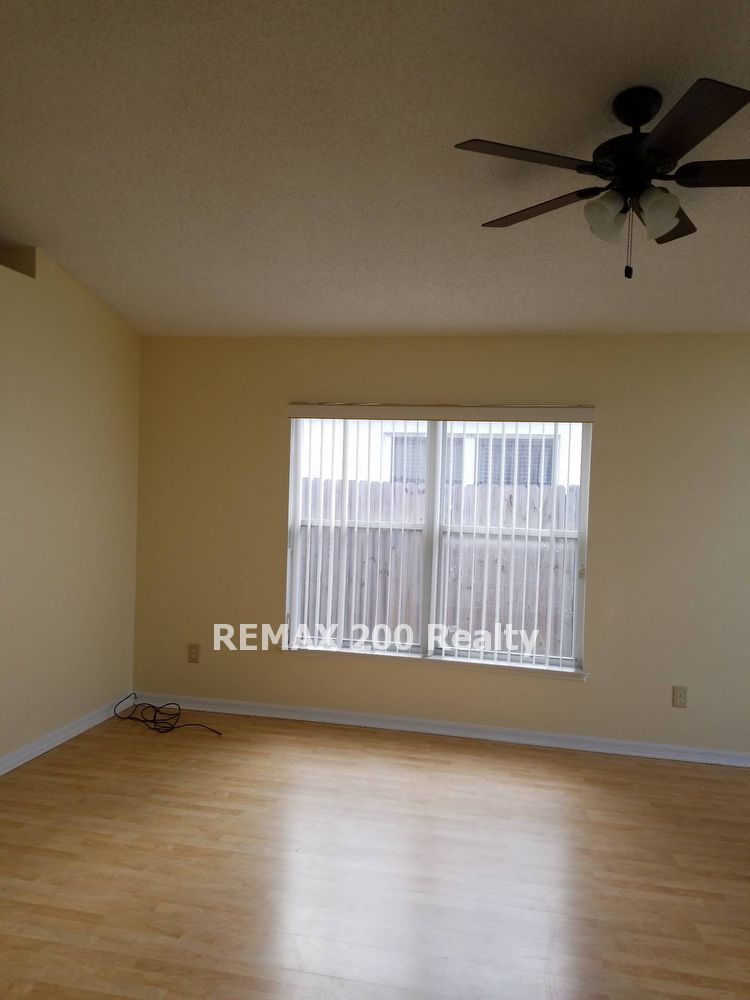 Conveniently Located Home Minutes From OIA property image