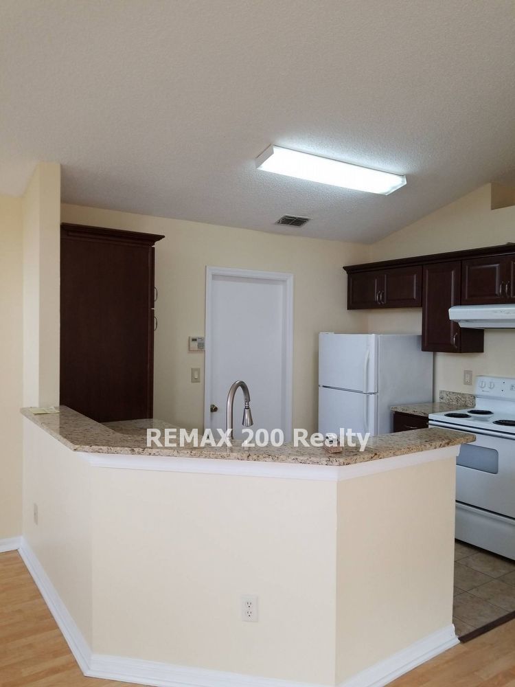 Conveniently Located Home Minutes From OIA property image