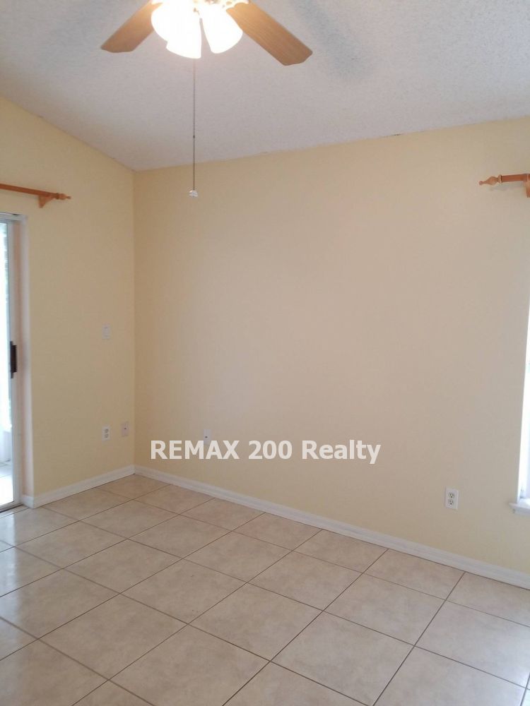 Conveniently Located Home Minutes From OIA property image