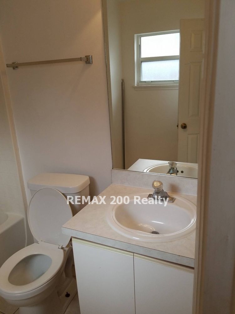 Conveniently Located Home Minutes From OIA property image