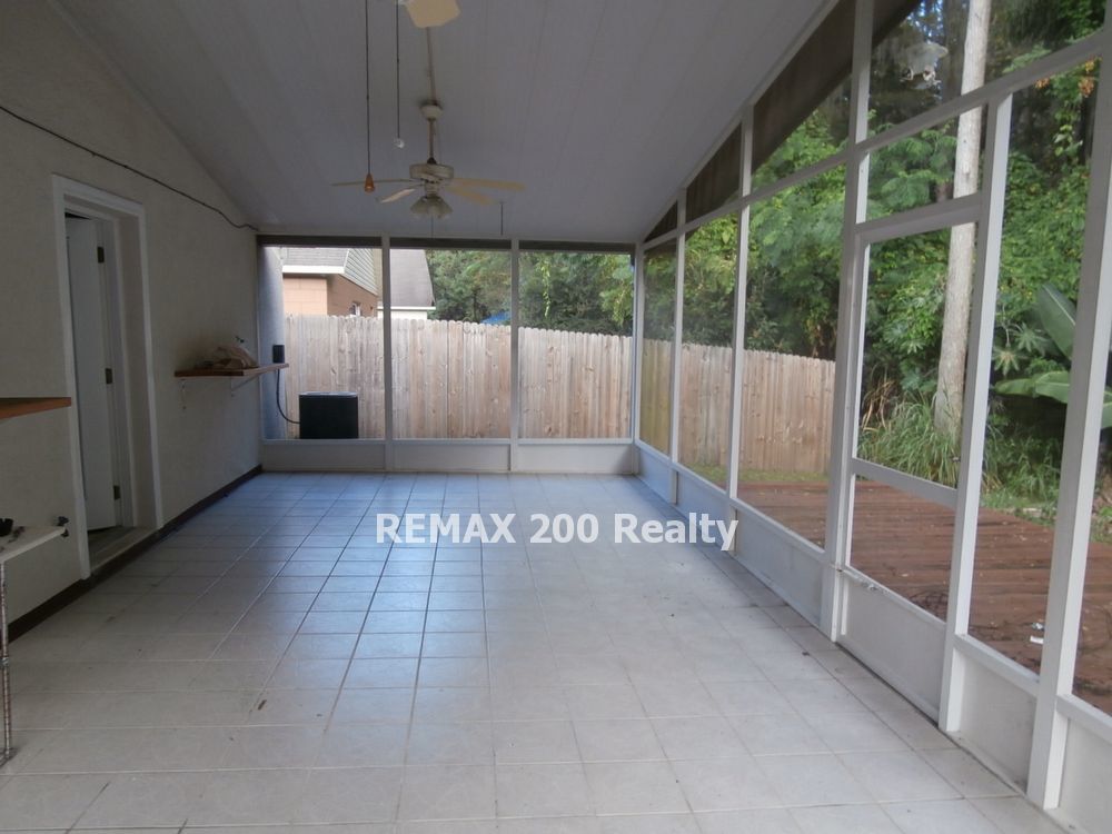 Conveniently Located Home Minutes From OIA property image